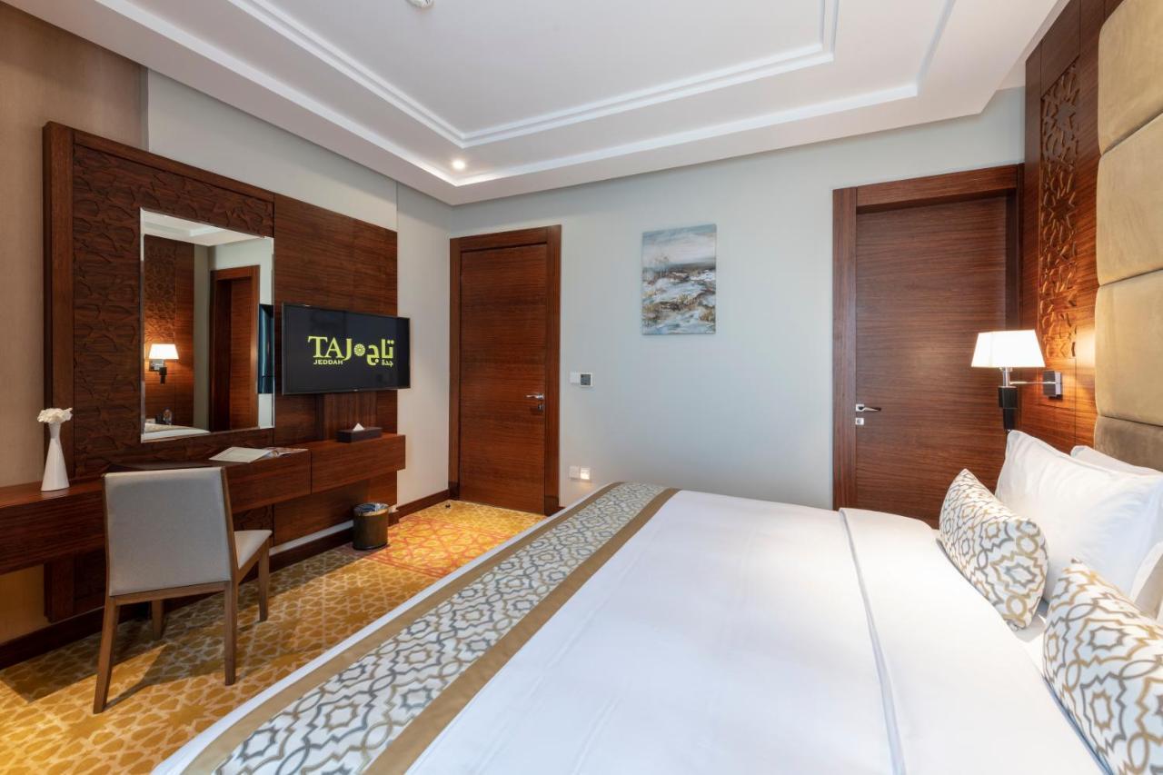Taj 3*